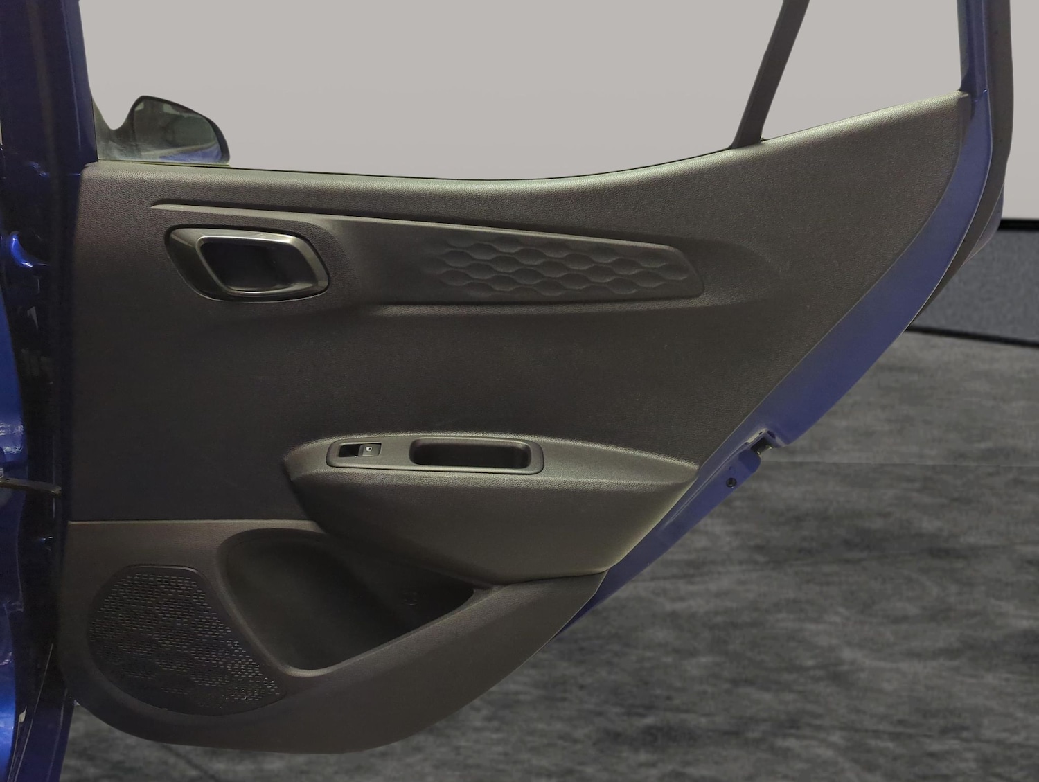 Used Hyundai i10 2023 for sale - 77475378: Photo 29