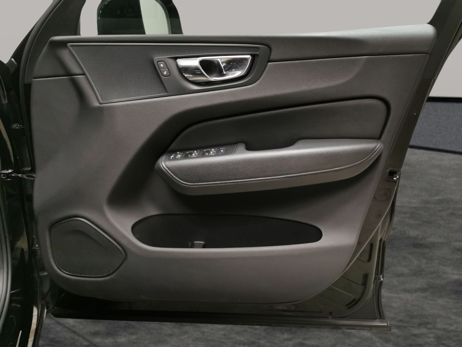 Used Volvo XC60 2018 for sale - 78132549: Photo 28