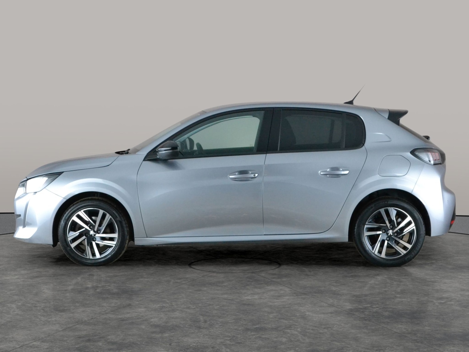 Used Peugeot 208 2023 for sale - 78149441: Photo 13