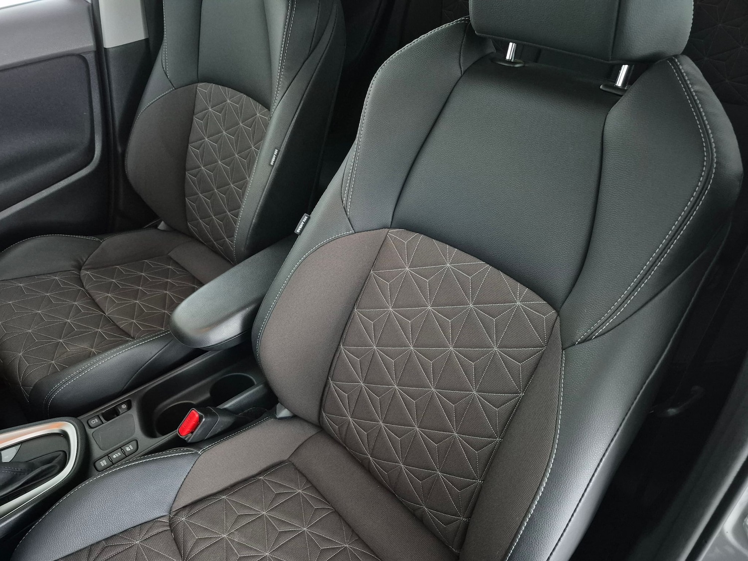 Used Toyota Yaris Cross 2023 for sale - 77981256: Photo 15