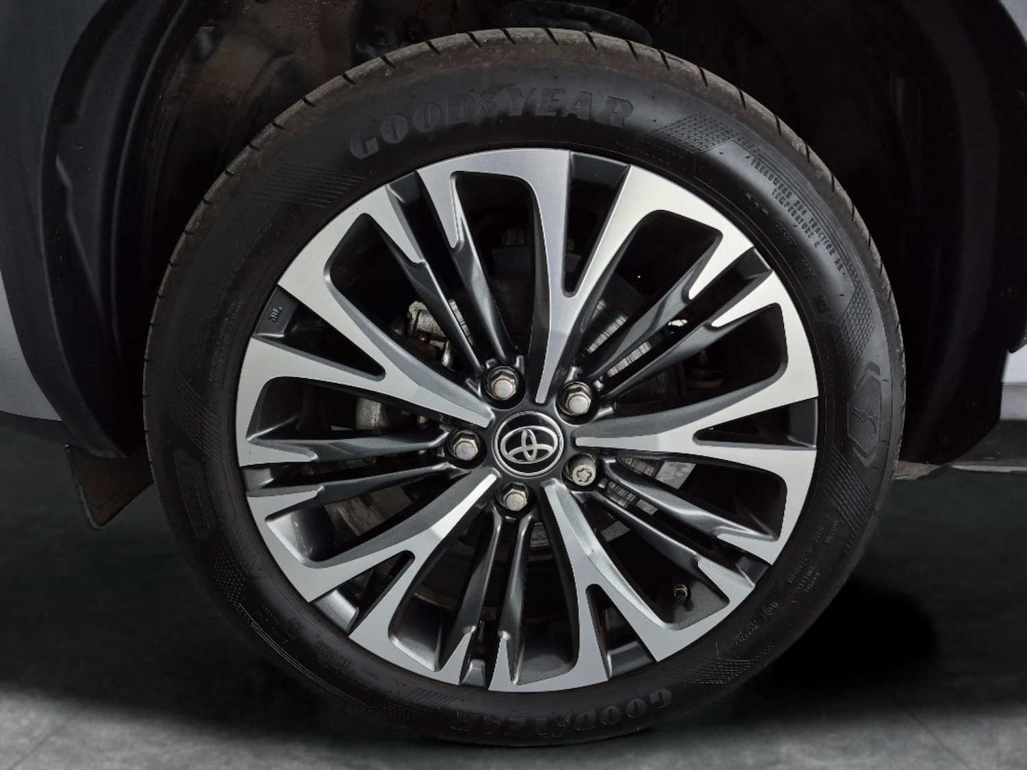 Used Toyota Yaris Cross 2023 for sale - 77981256: Photo 24