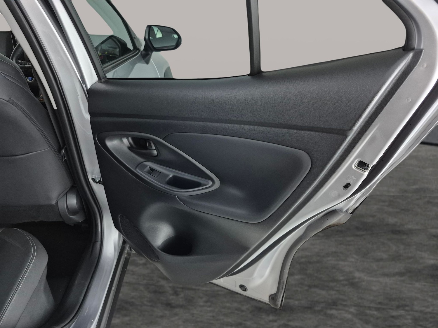 Used Toyota Yaris Cross 2023 for sale - 77981256: Photo 30