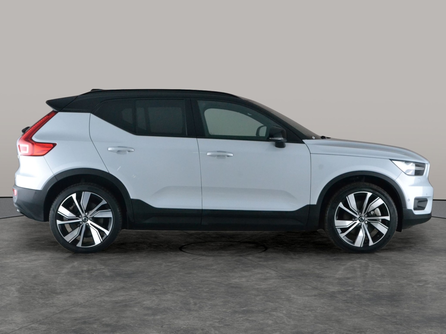 Used Volvo XC40 2022 for sale - 77802907: Photo 10