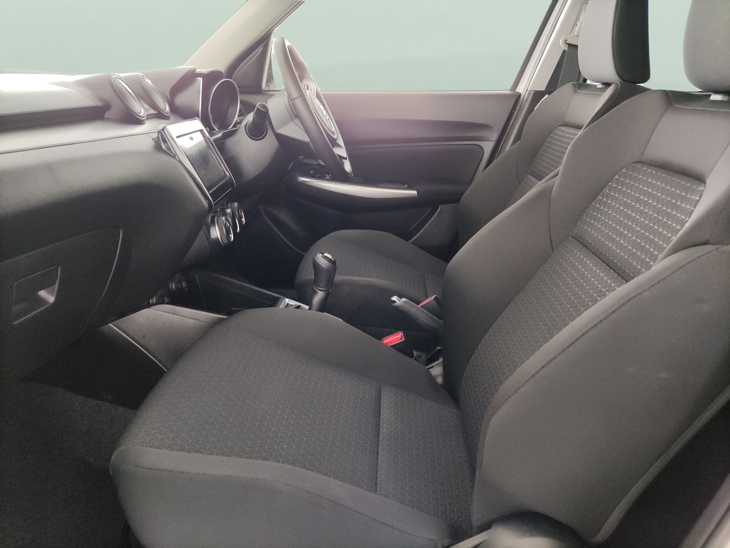 Used Suzuki Swift 2023 for sale - 78207330: Photo 4