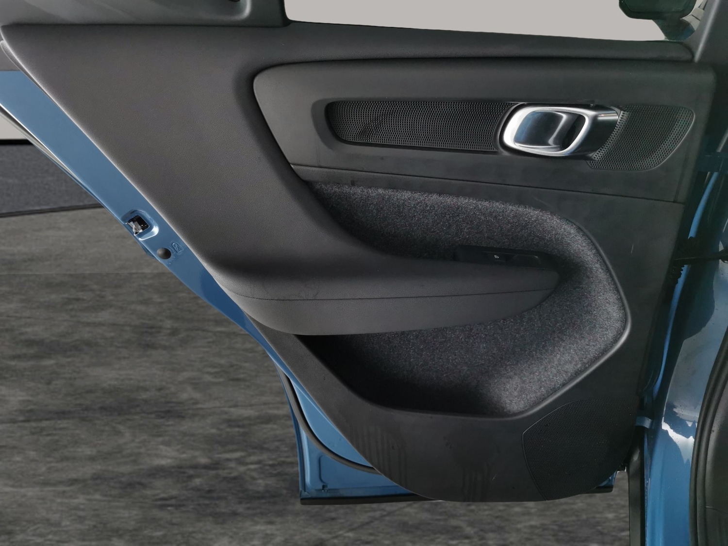 Used Volvo XC40 for sale - 76725370: Photo 32