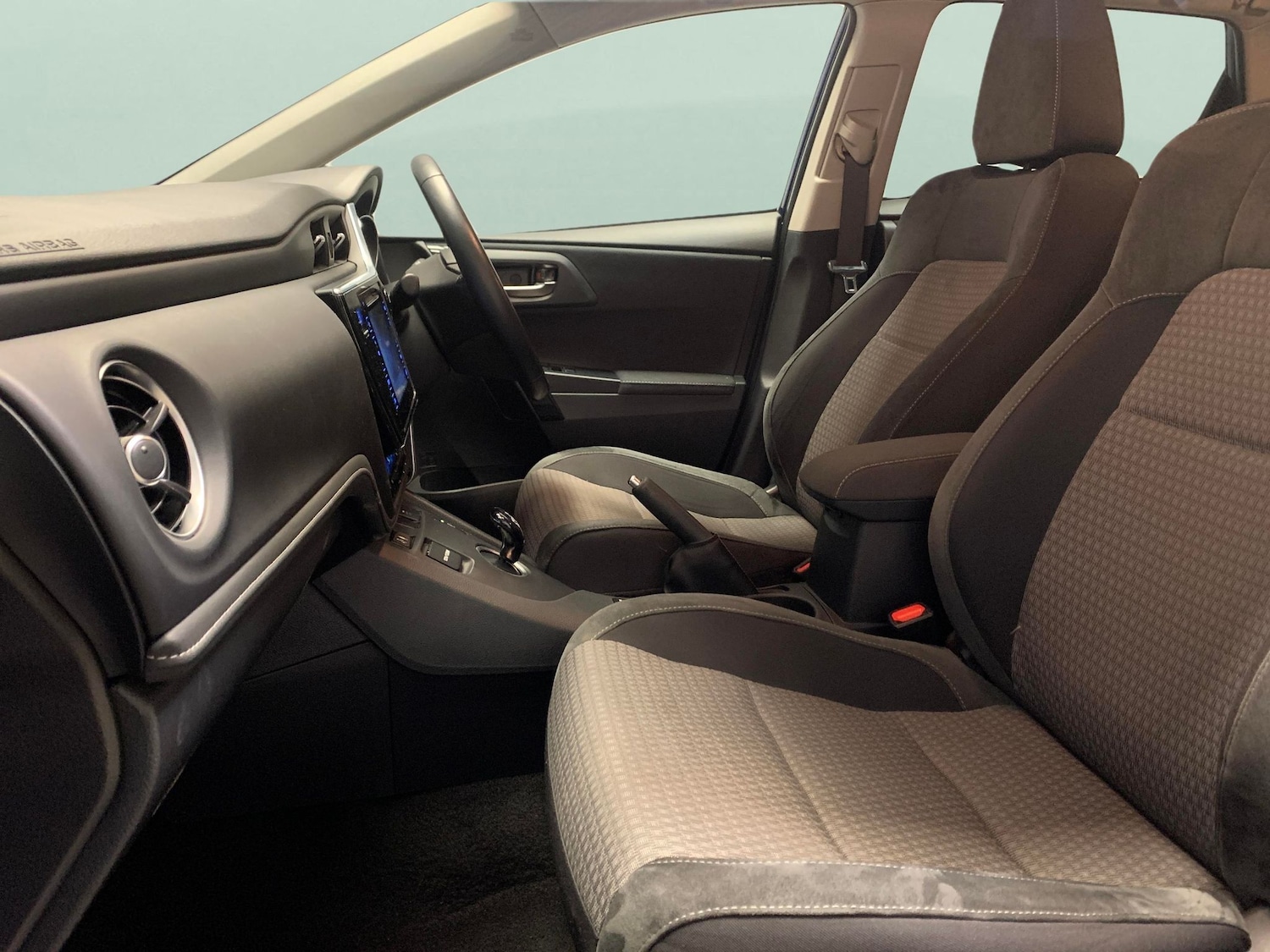 Used Toyota Auris 2018 for sale - 77255708: Photo 4