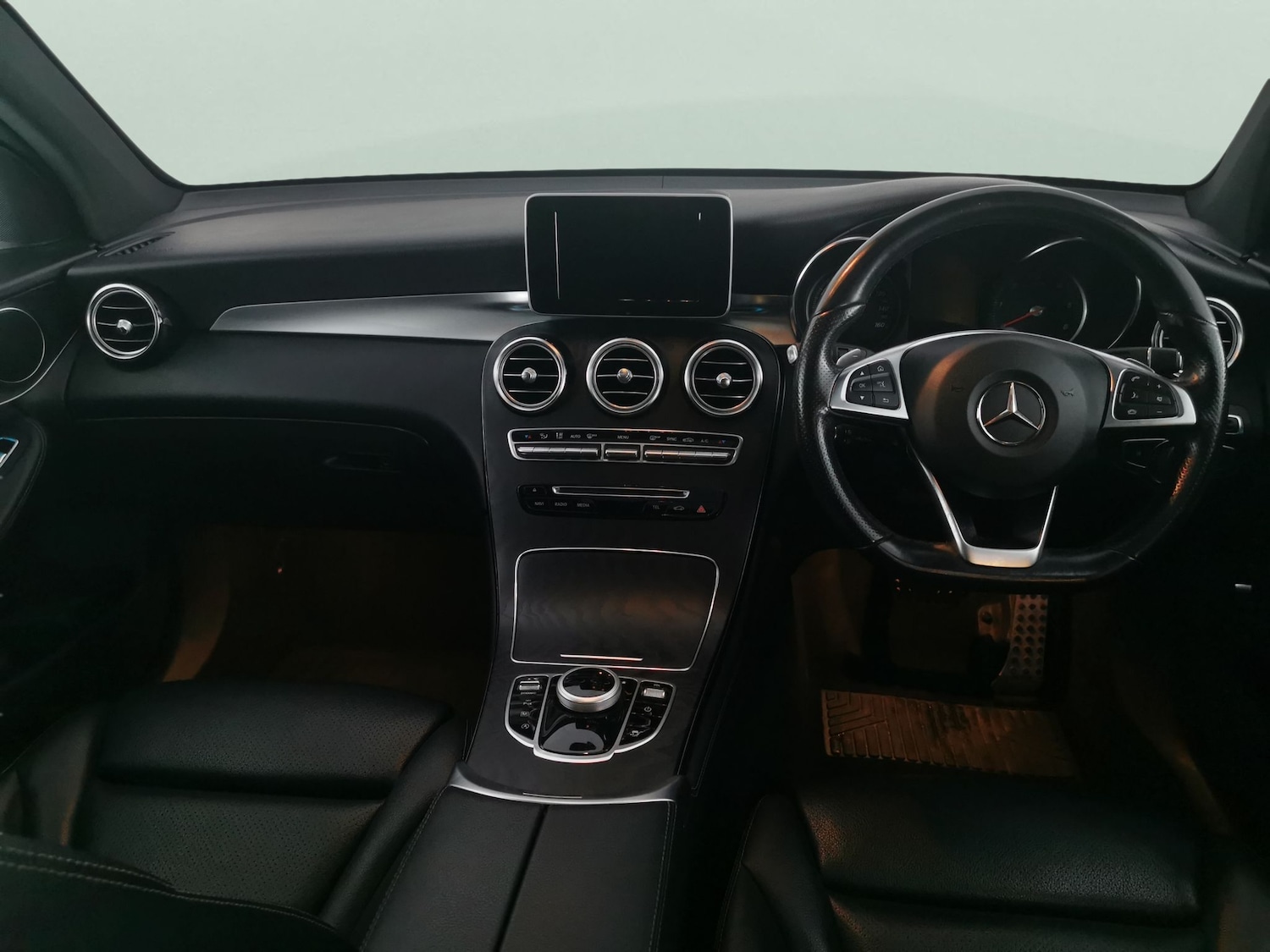 Used Mercedes-Benz GLC 2019 for sale - 77234360: Photo 9