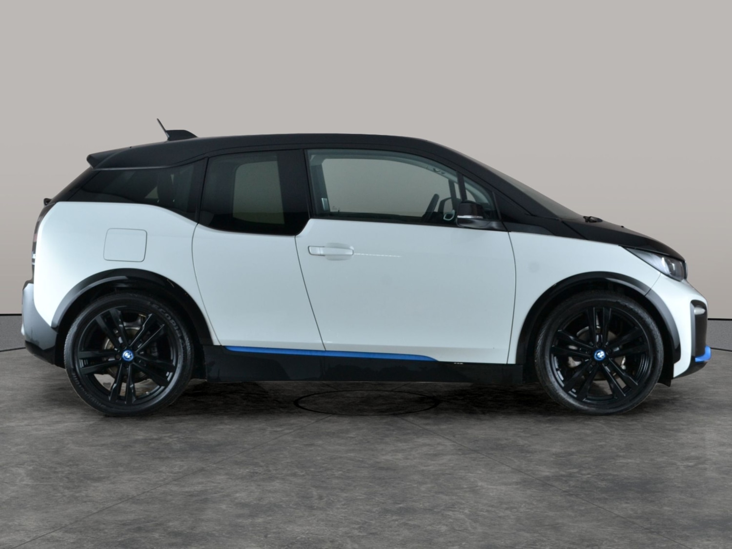 Used BMW i3 2020 for sale - 77337338: Photo 10