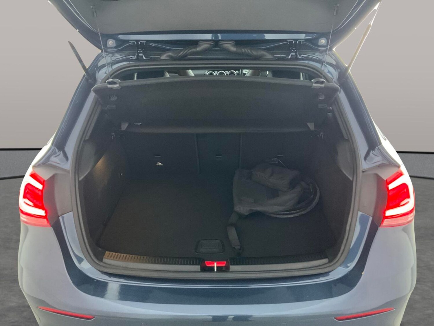 Used Mercedes-Benz A-Class 2022 for sale - 76464121: Photo 35