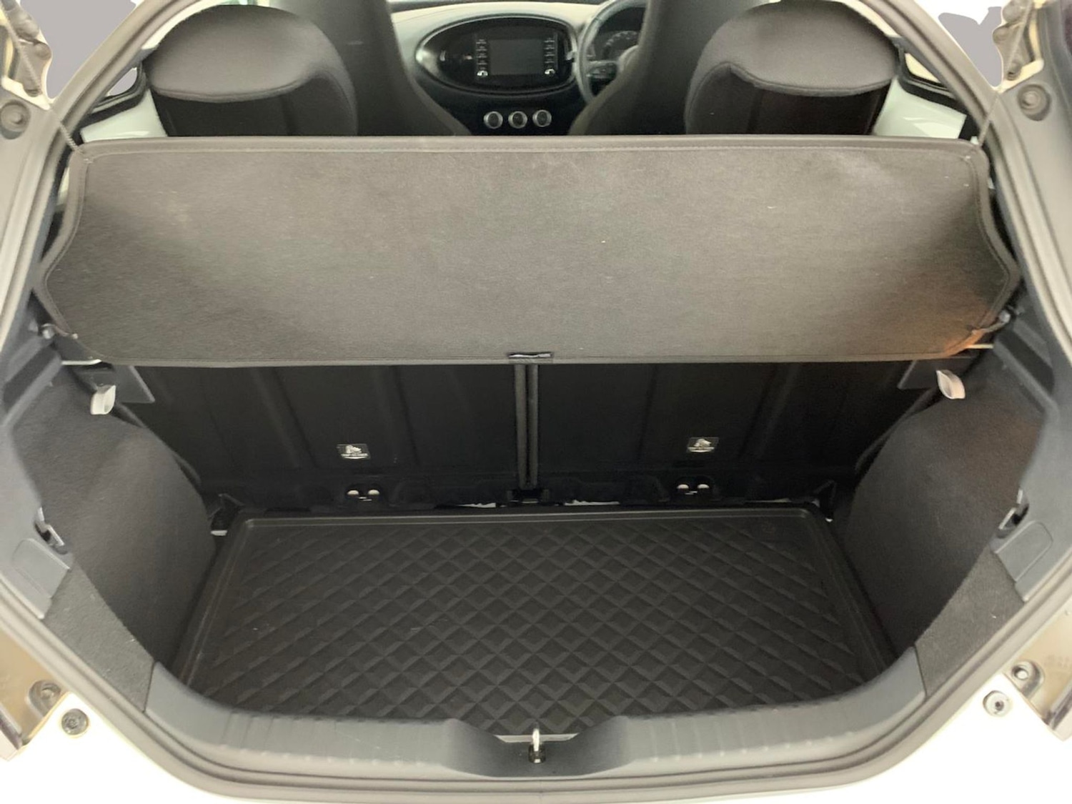 Used Toyota Aygo X 2023 for sale - 77942563: Photo 32