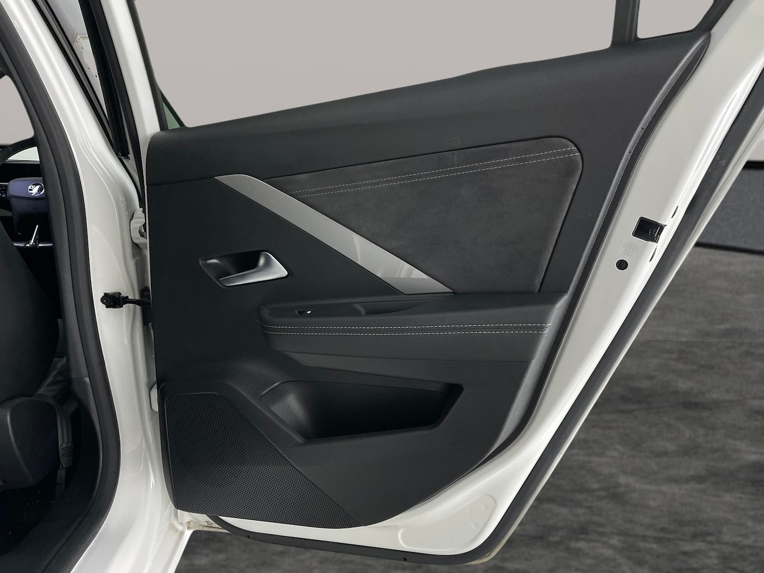 Used Vauxhall Astra for sale - 77194016: Photo 36