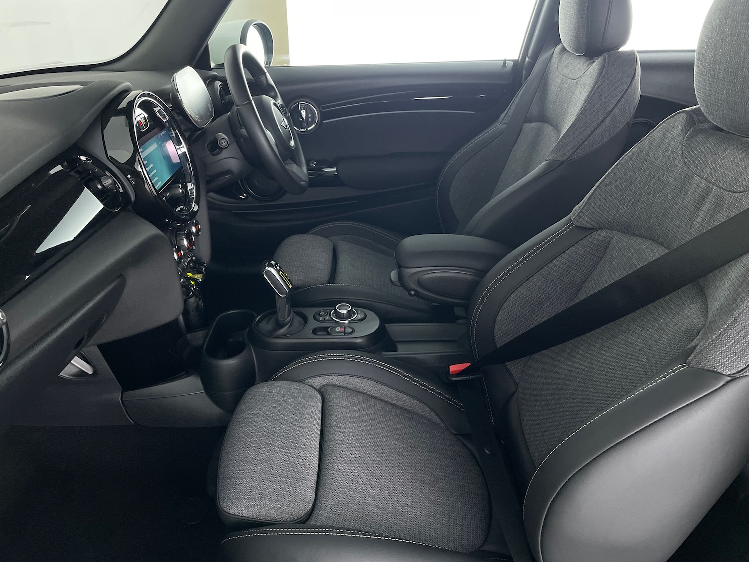 Used MINI Hatch 2023 for sale - 76518327: Photo 4