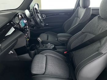 Used MINI Hatch 2023 for sale - 76518327: Photo