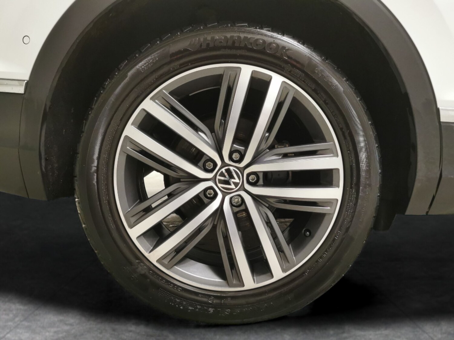 Used Volkswagen Tiguan 2020 for sale - 77398770: Photo 32