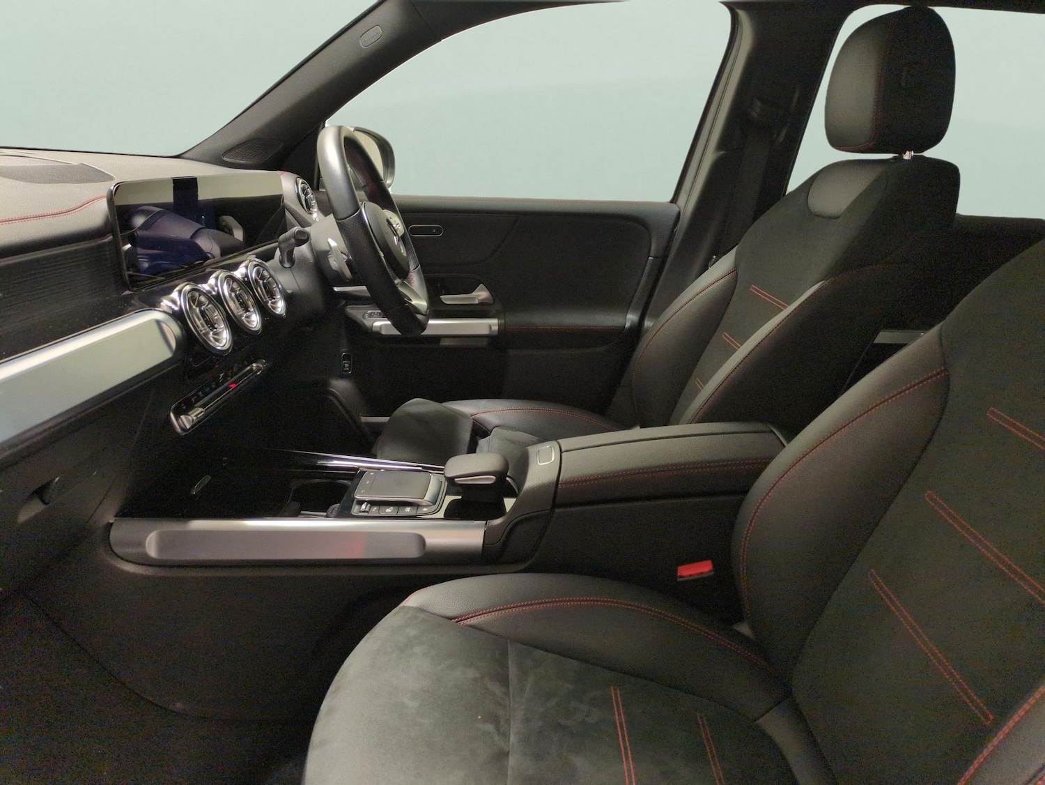 Used Mercedes-Benz EQB 2023 for sale - 77653467: Photo 4