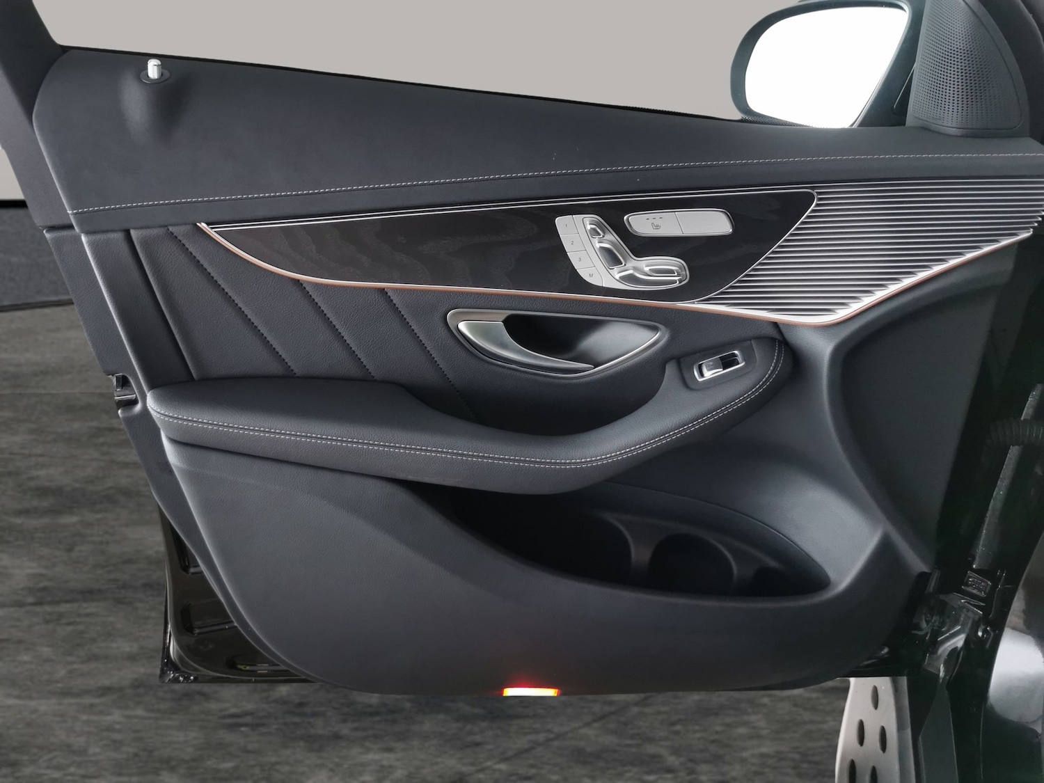 Used Mercedes-Benz EQC 2024 for sale - 77980725: Photo 32