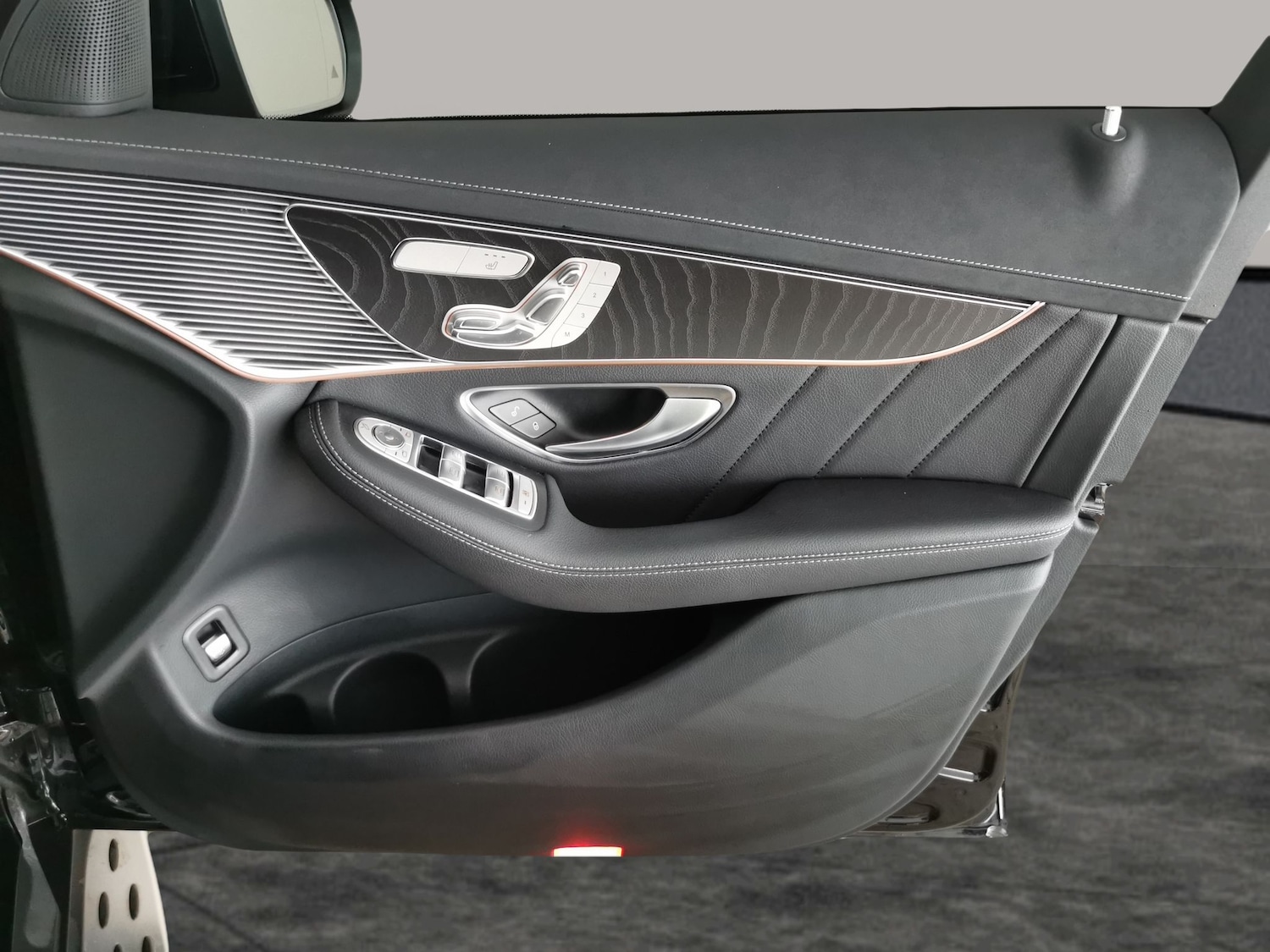 Used Mercedes-Benz EQC 2024 for sale - 77980725: Photo 35