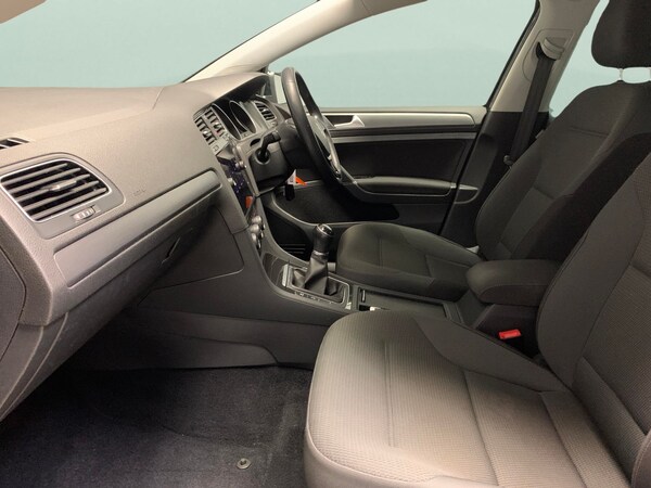 Used Volkswagen Golf 2020 for sale - 76318947: Photo 4