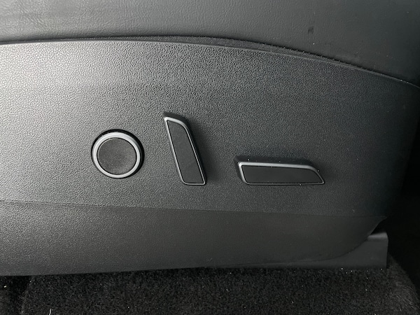 Used Tesla Model Y 2022 for sale - 76300629: Photo 23