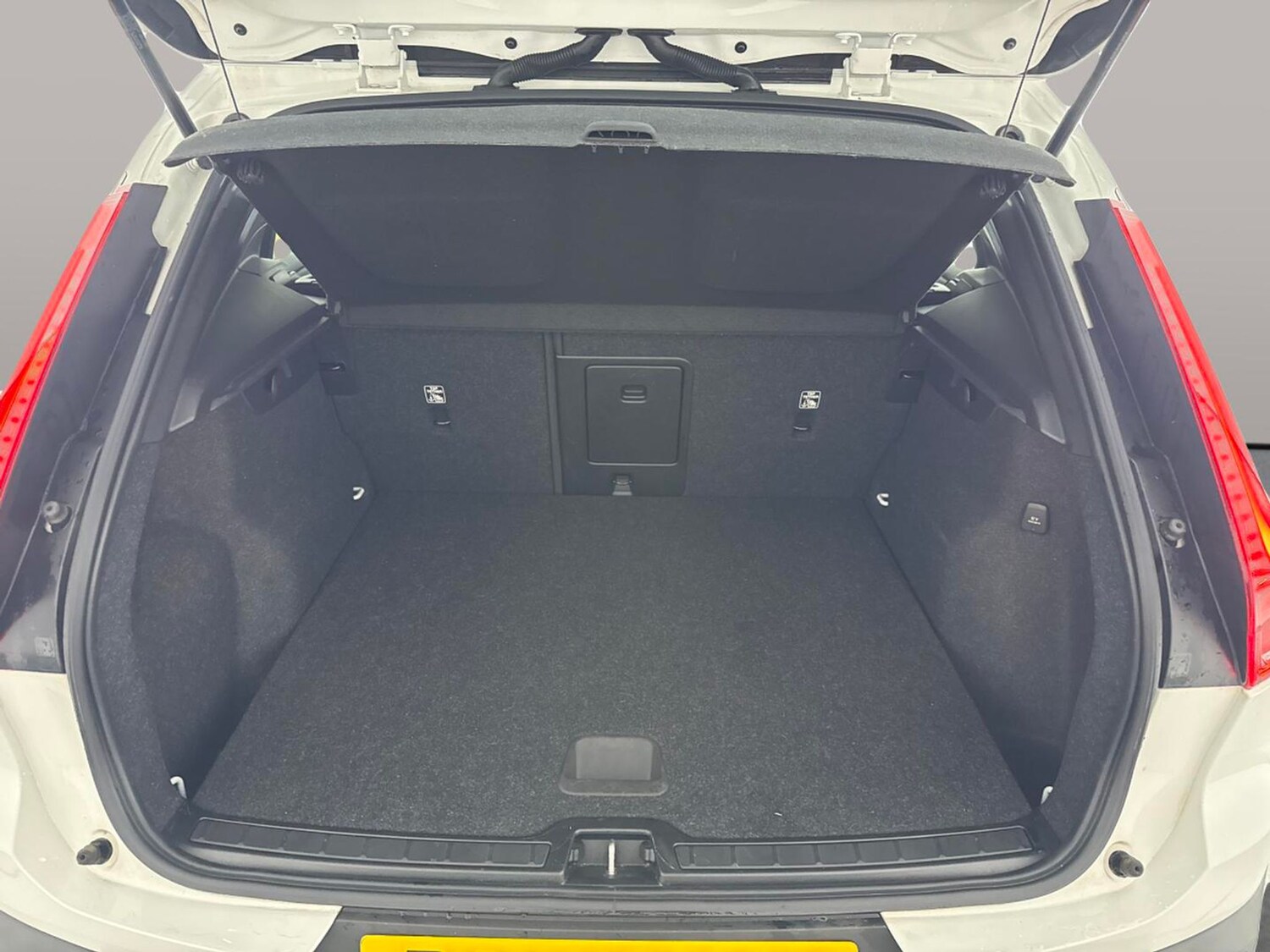 Used Volvo XC40 2022 for sale - 77829829: Photo 29