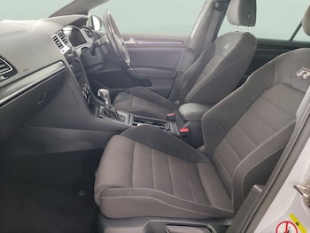 Used Volkswagen Golf 2019 for sale - 79068940: Photo