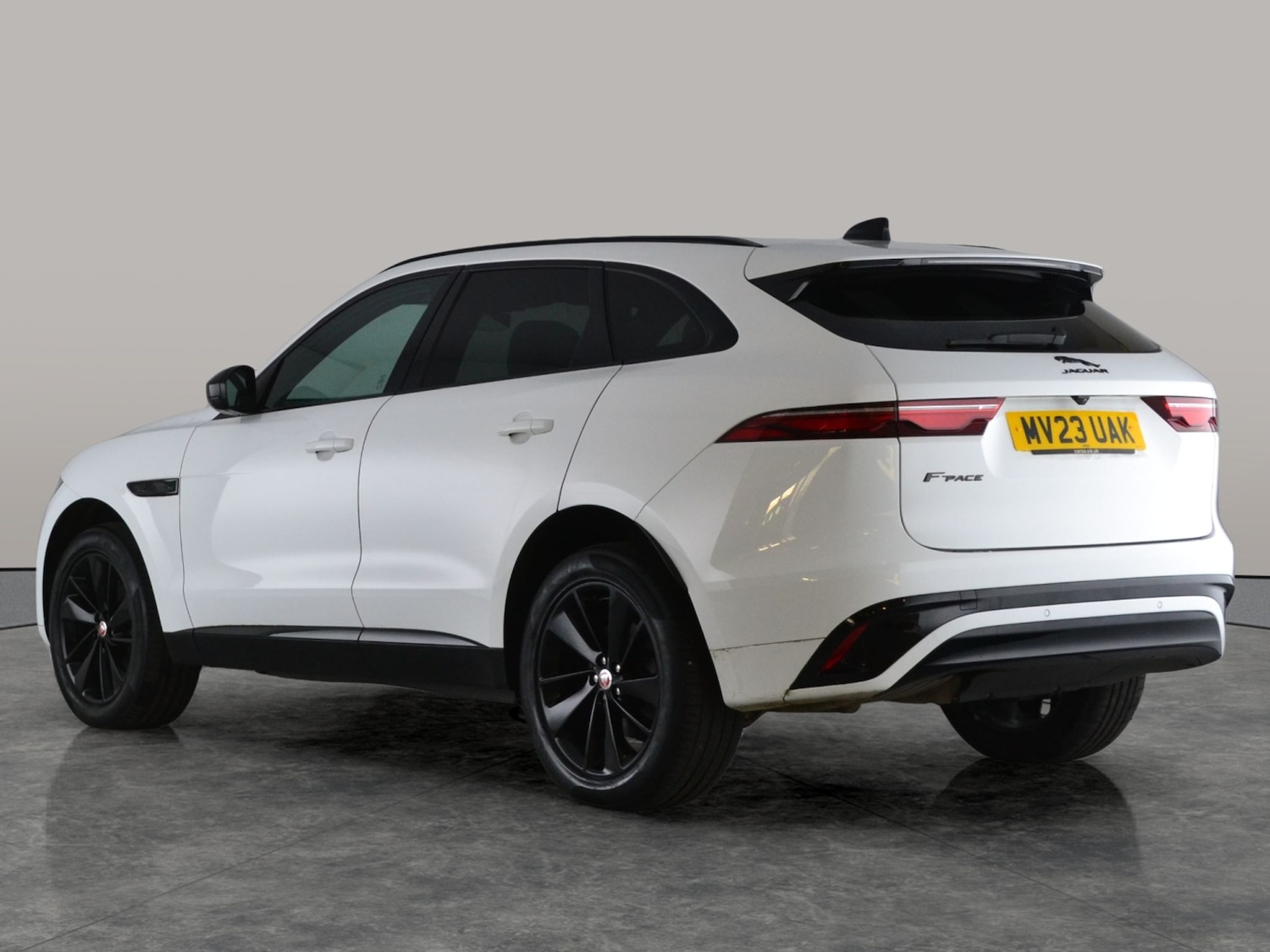 Used Jaguar F-Pace 2023 for sale - 77053470: Photo 10