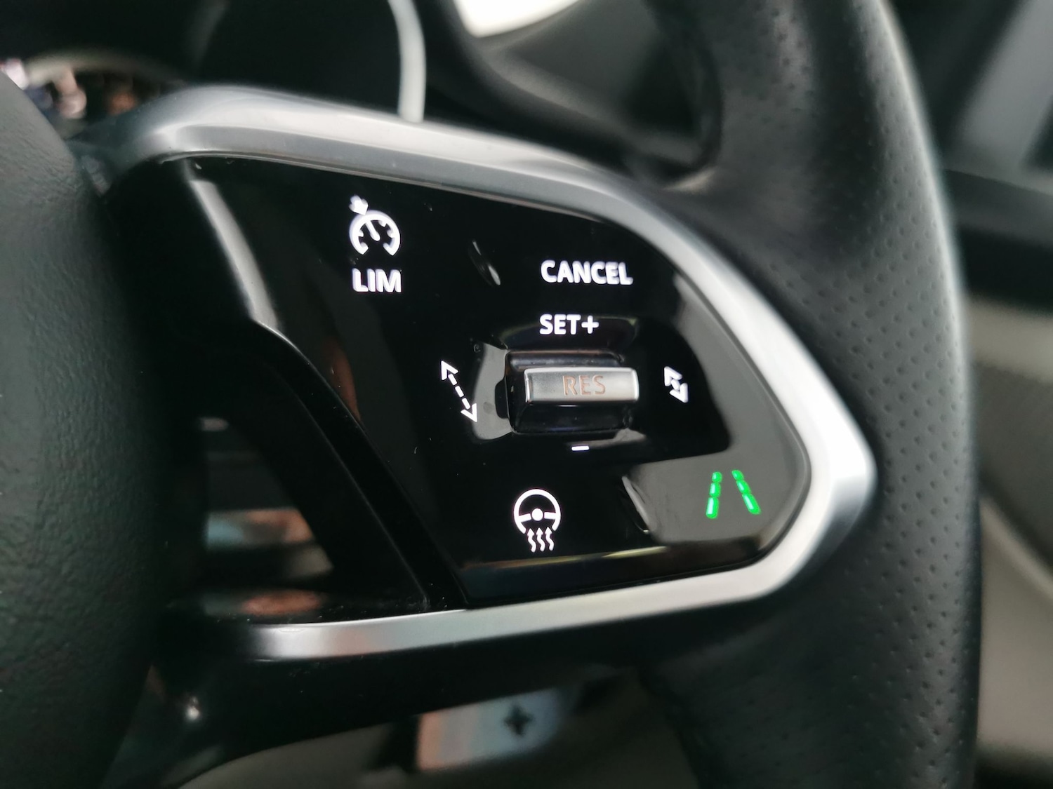 Used Jaguar F-Pace 2023 for sale - 77053470: Photo 28