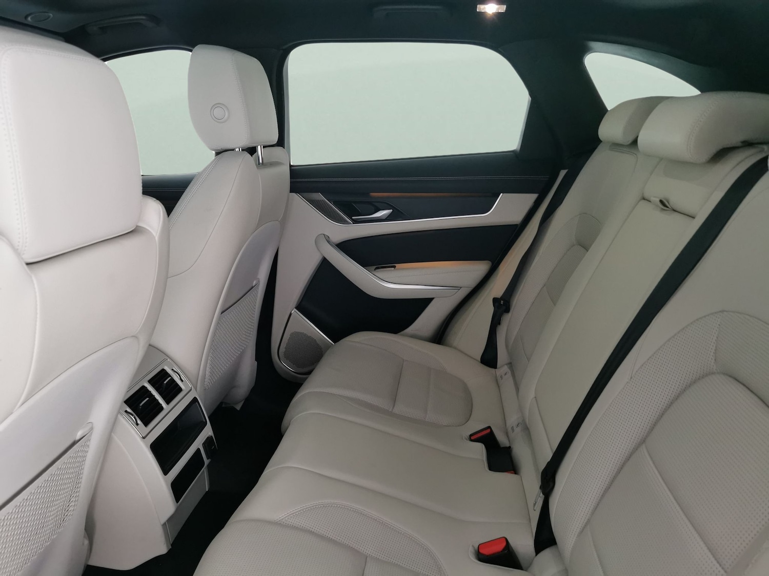 Used Jaguar F-Pace 2023 for sale - 77053470: Photo 32