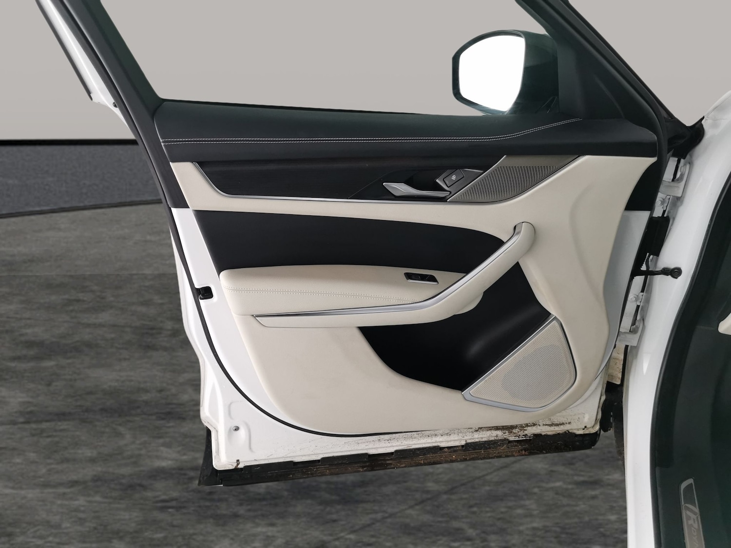 Used Jaguar F-Pace 2023 for sale - 77053470: Photo 33