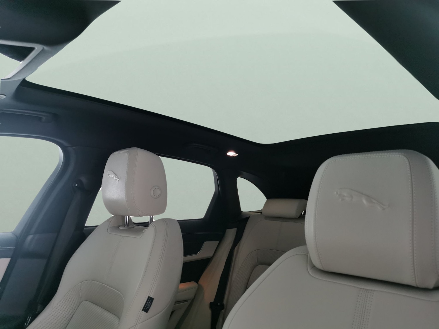 Used Jaguar F-Pace 2023 for sale - 77053470: Photo 5