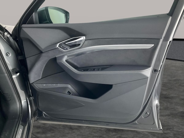 Used Audi e-tron 2022 for sale - 76286001: Photo 43