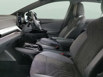 Used Volkswagen ID.4 2023 for sale - 77151838: Photo