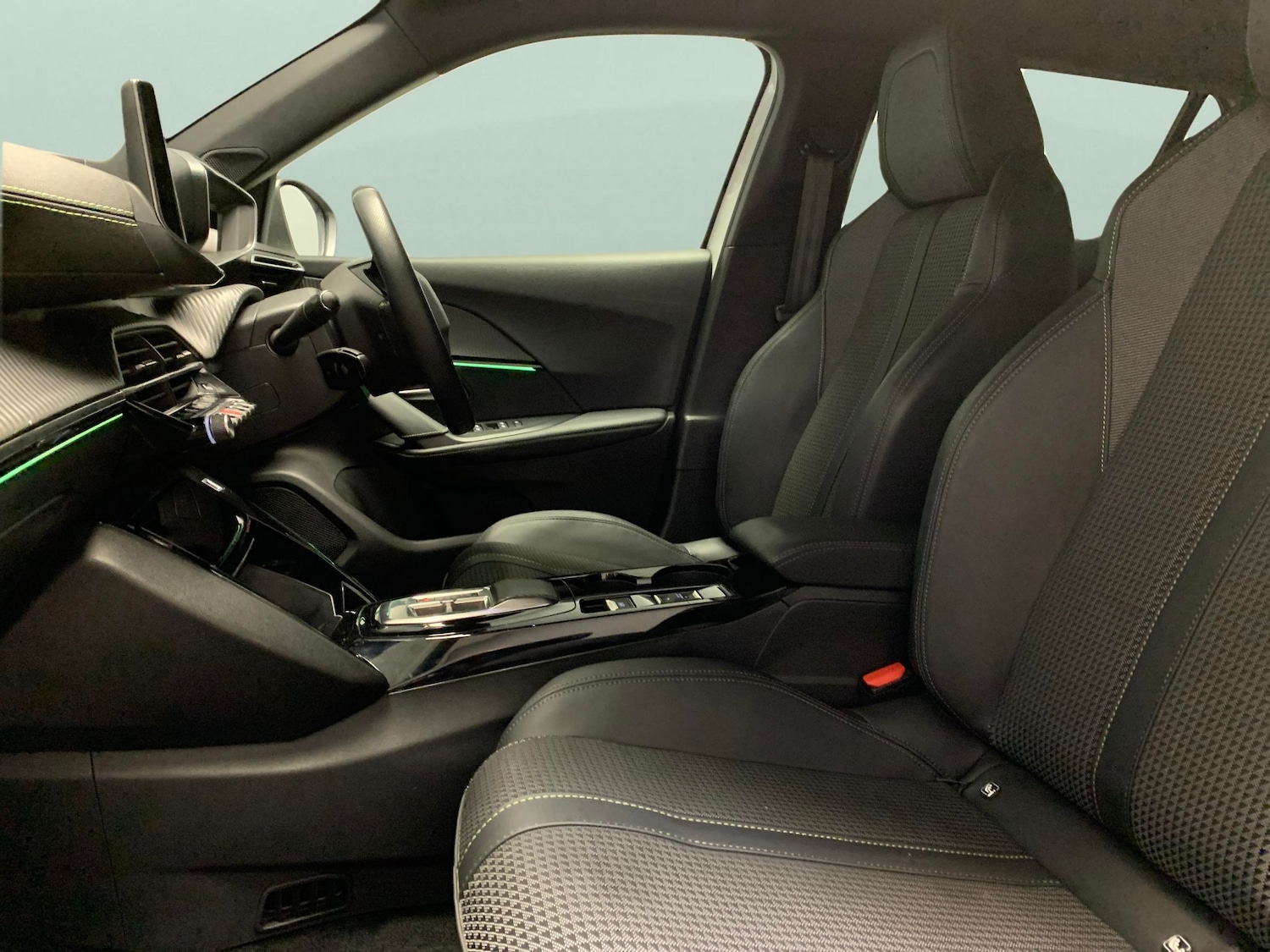 Used Peugeot 2008 2022 for sale - 77432407: Photo 4