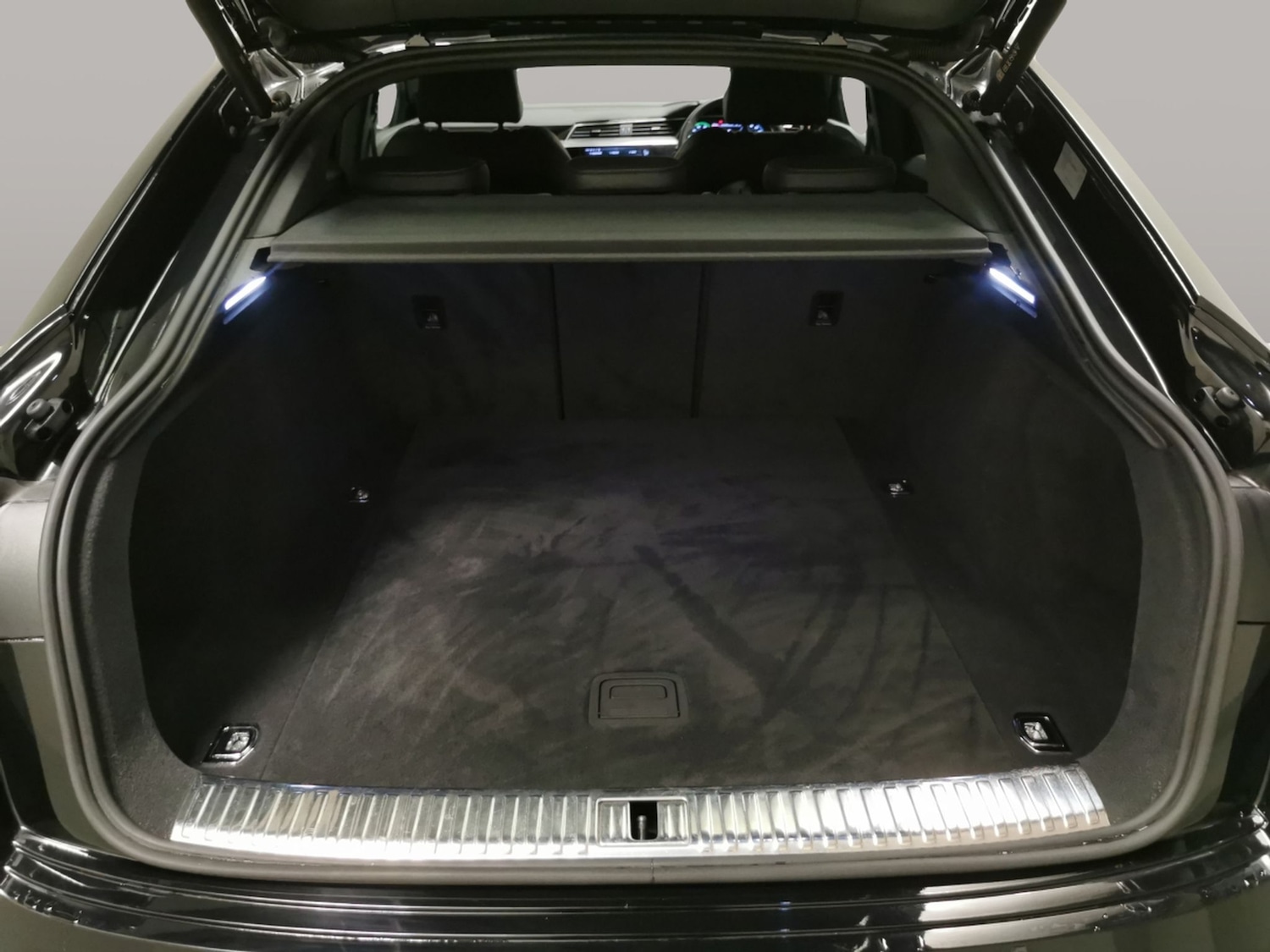 Used Audi e-tron 2023 for sale - 77896660: Photo 33