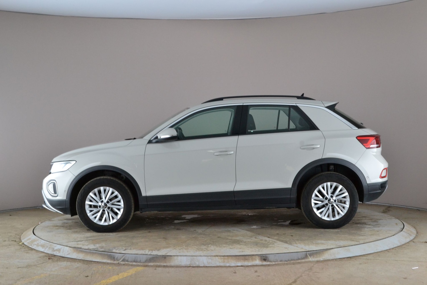 Used Volkswagen T-Roc 2023 for sale - 78166785: Photo 11