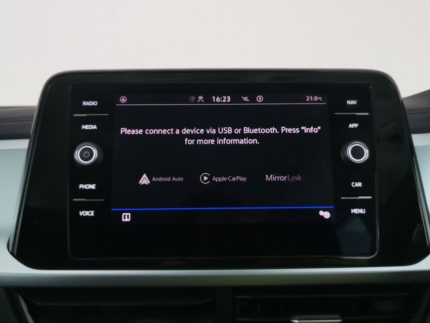 Used Volkswagen T-Roc 2023 for sale - 78166785: Photo 13