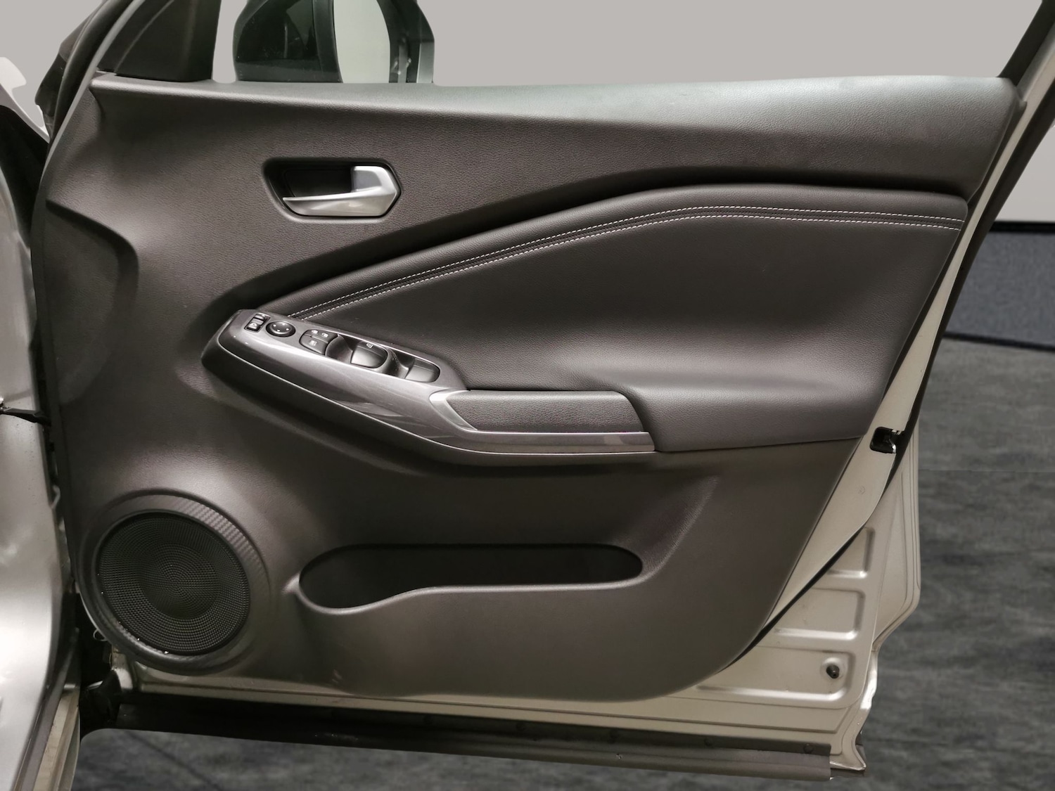 Used Nissan Juke 2024 for sale - 77262101: Photo 31