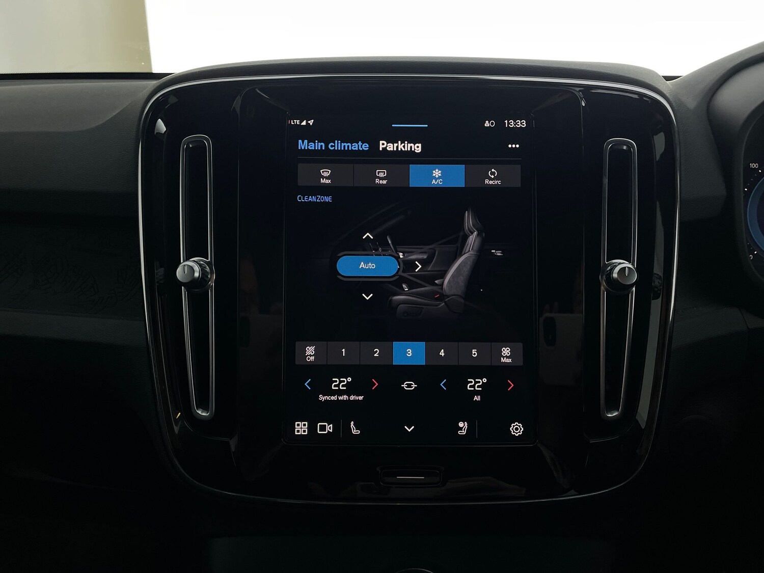 Used Volvo XC40 2022 for sale - 76933493: Photo 24