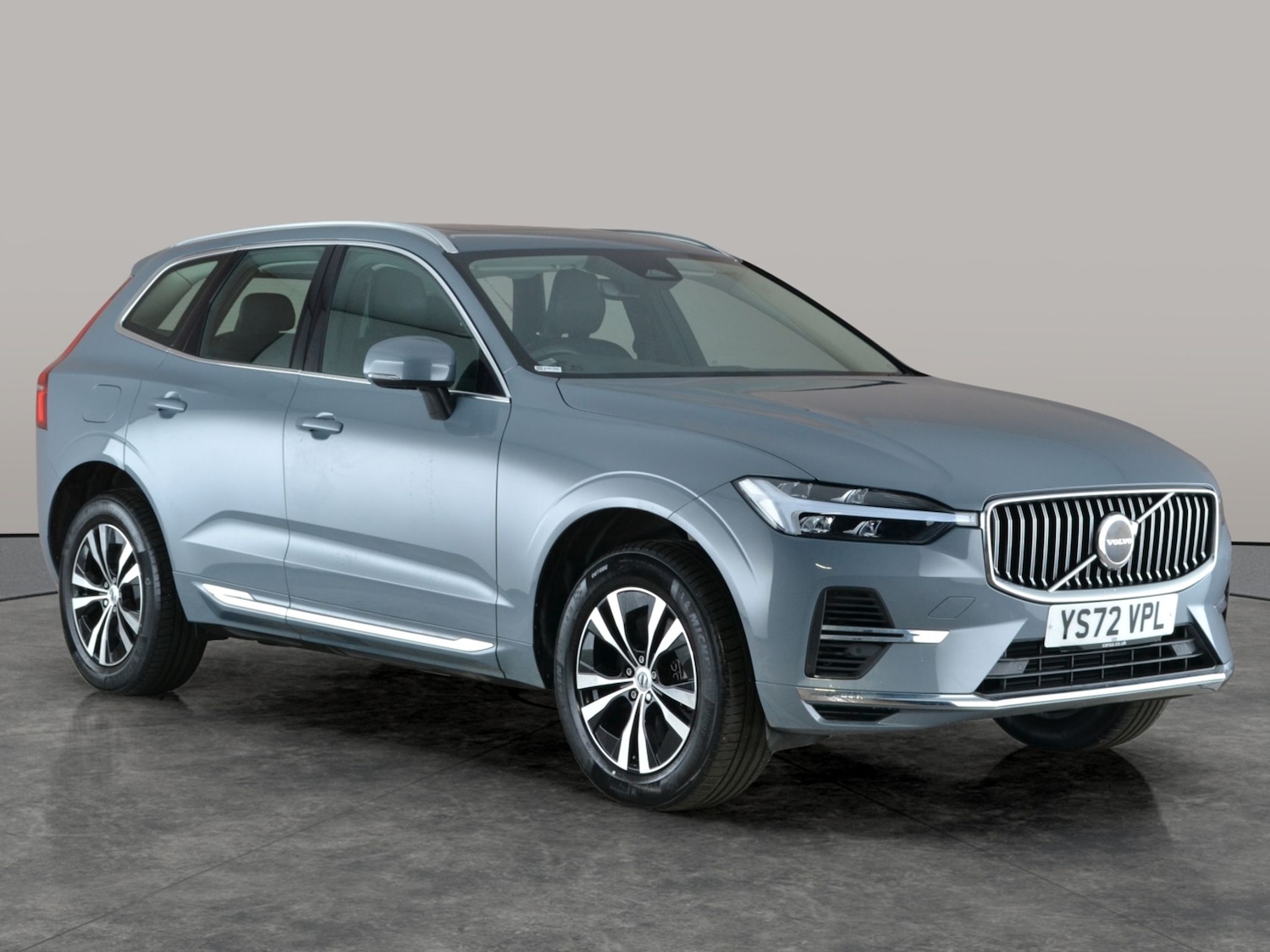 Used Volvo XC60 2023 for sale - 77789932: Photo 7