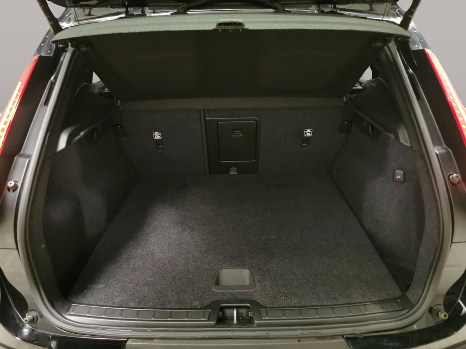 Used Volvo XC40 2021 for sale - 78150860: Photo 31