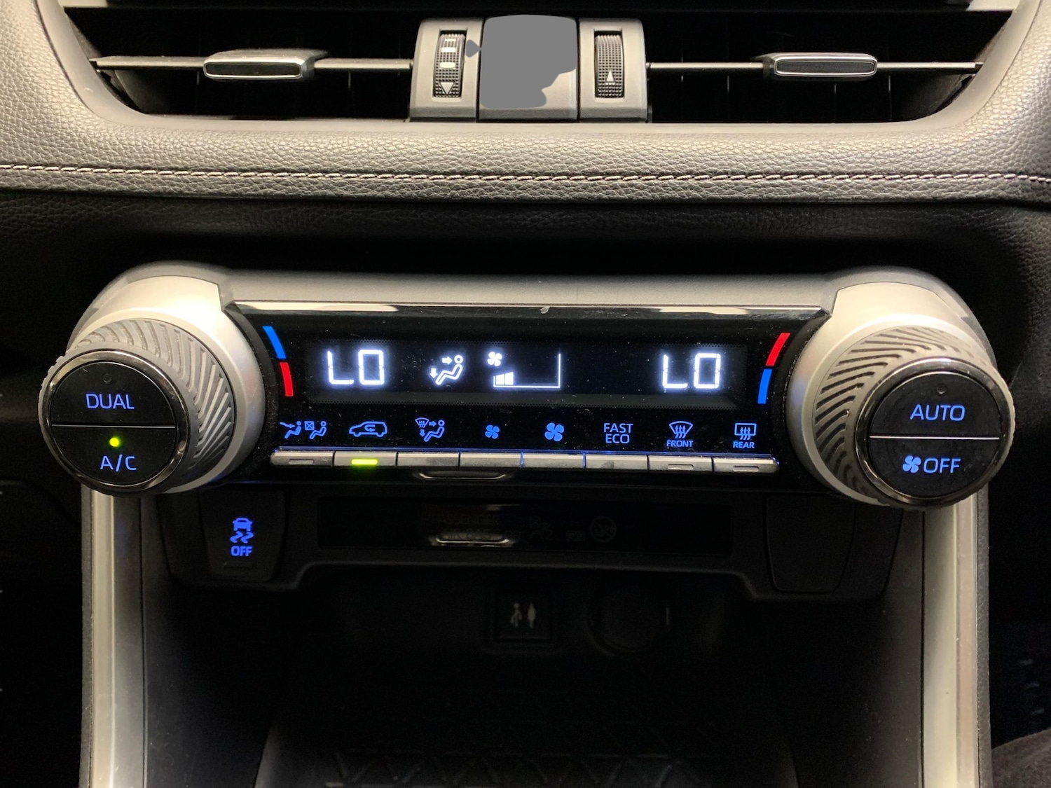 Used Toyota RAV4 2019 for sale - 76438395: Photo 24