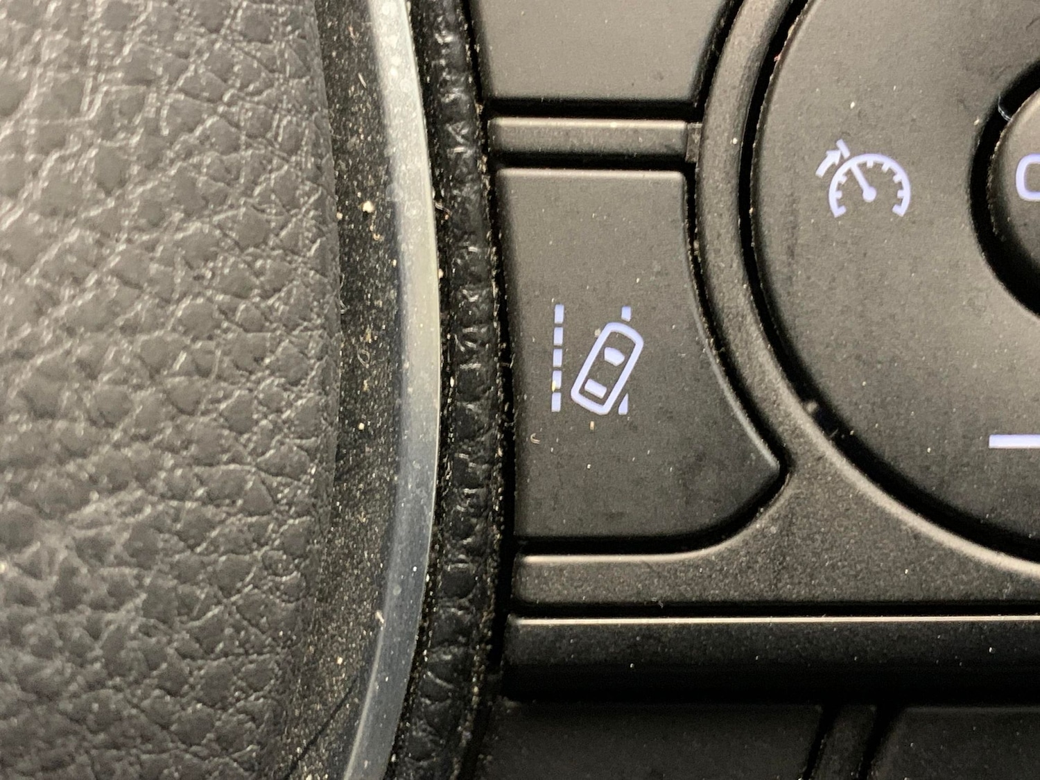 Used Toyota RAV4 2019 for sale - 76438395: Photo 29