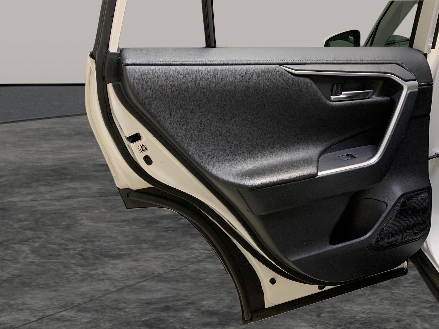 Used Toyota RAV4 2019 for sale - 76438395: Photo 39