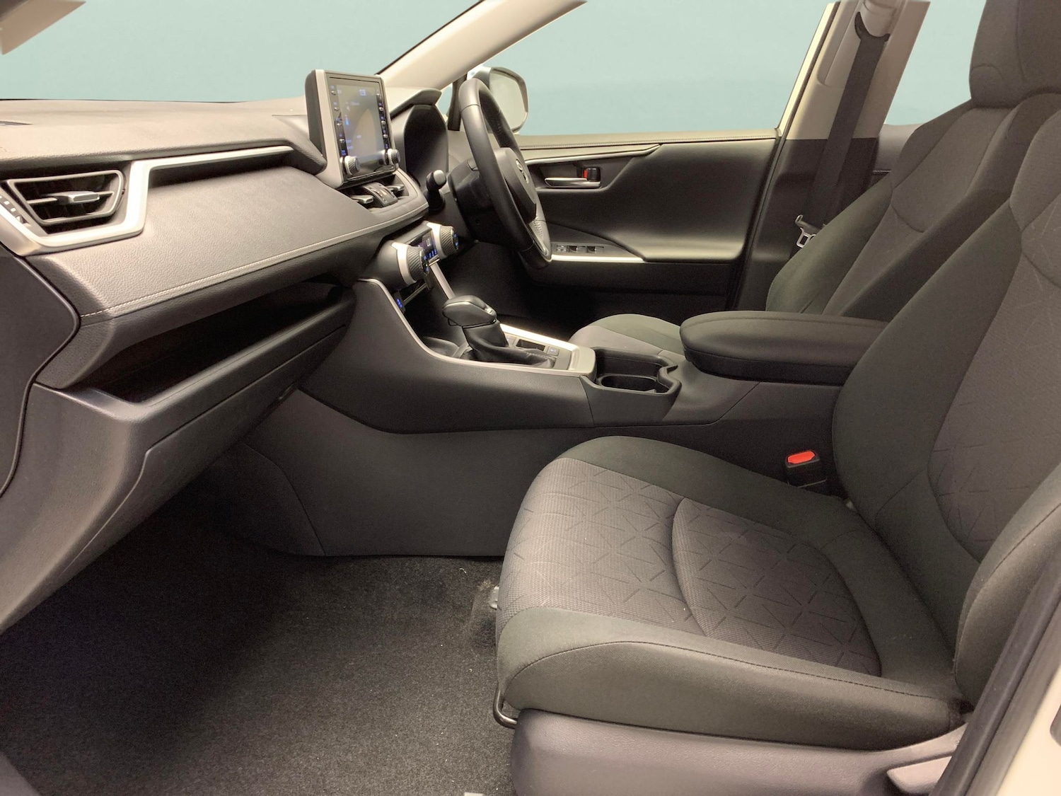 Used Toyota RAV4 2019 for sale - 76438395: Photo 4