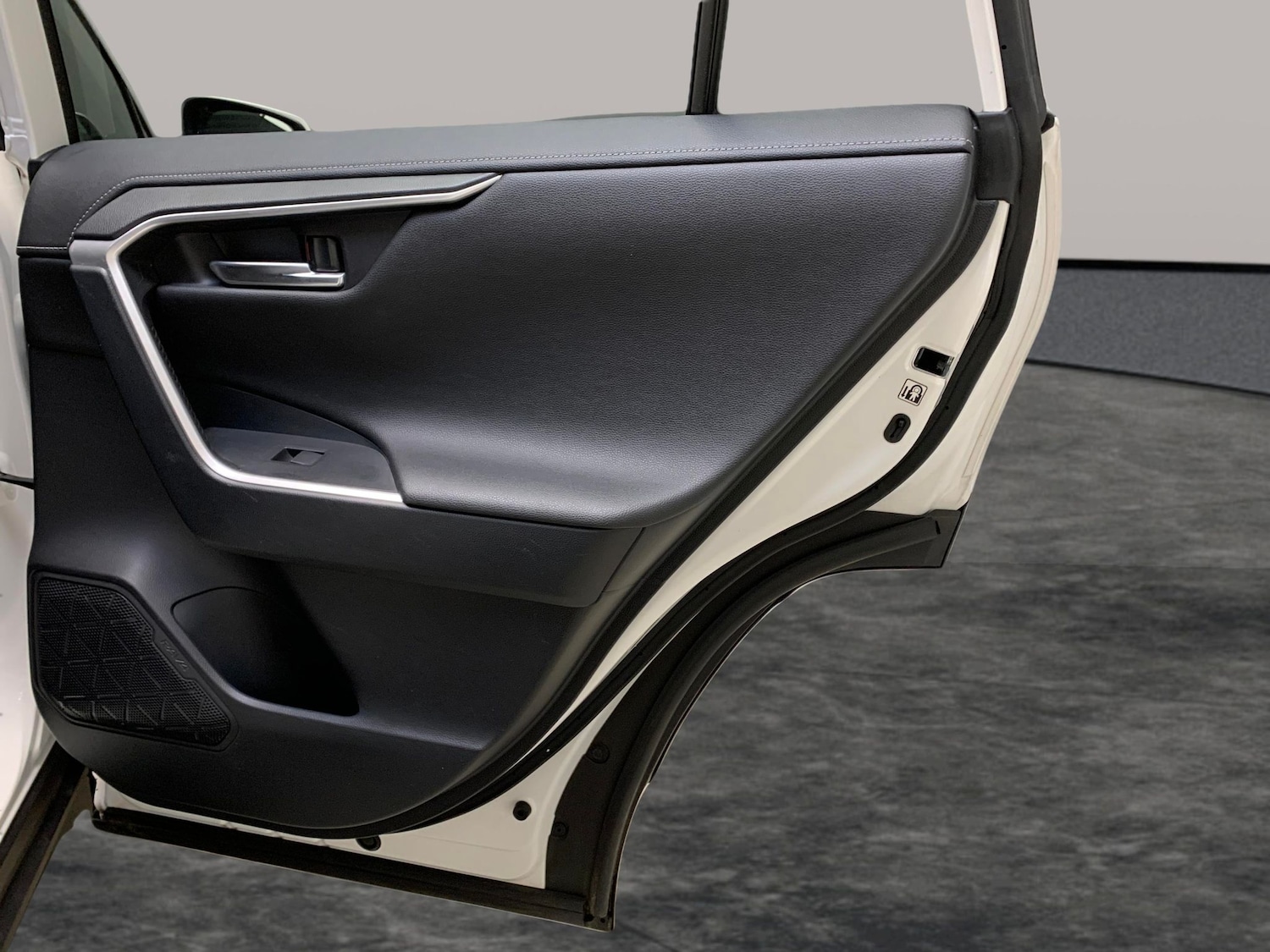 Used Toyota RAV4 2019 for sale - 76438395: Photo 41