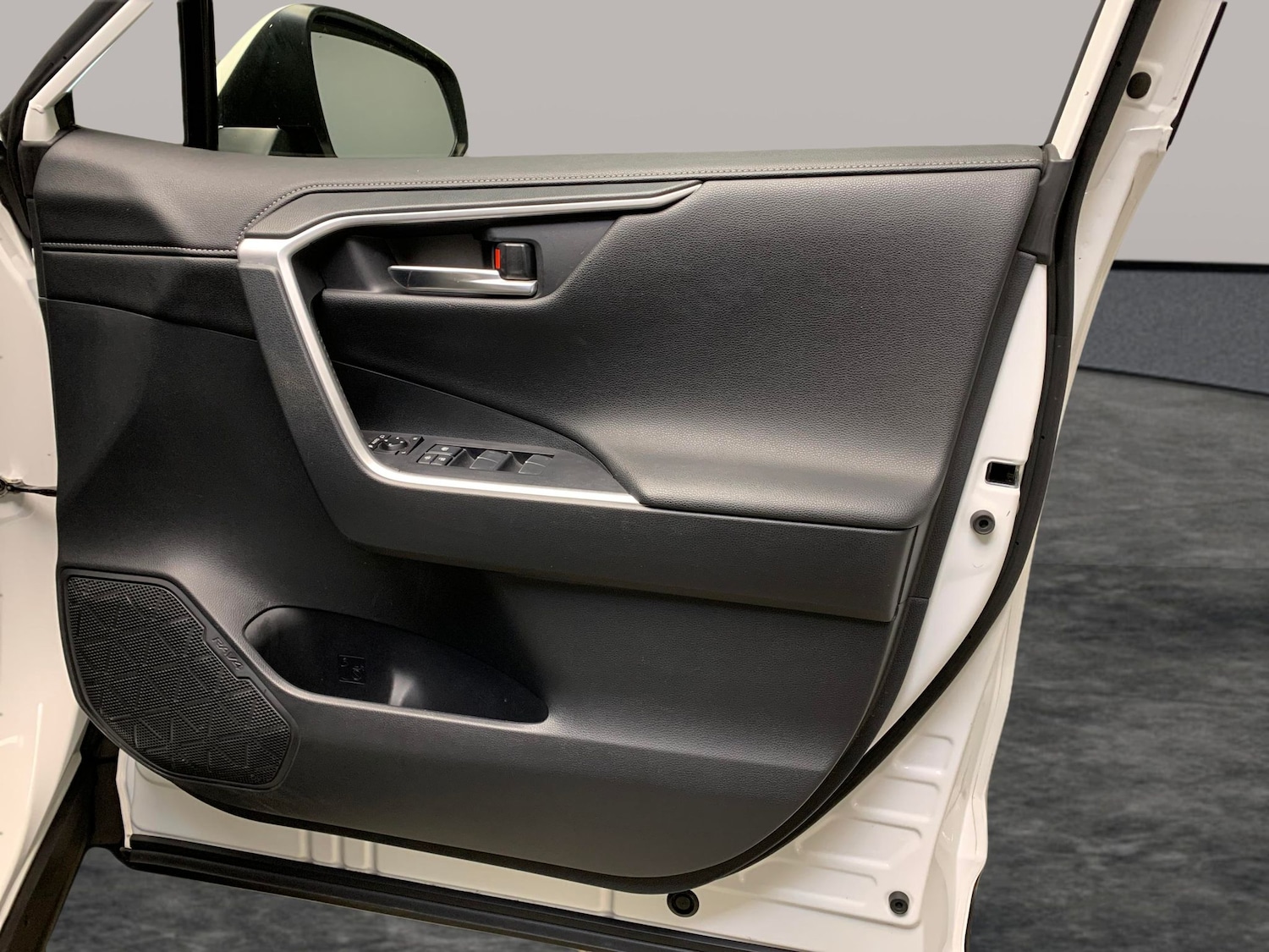 Used Toyota RAV4 2019 for sale - 76438395: Photo 42