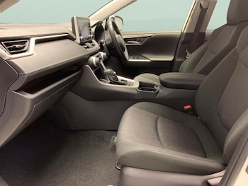 Used Toyota RAV4 2019 for sale - 76438395: Photo