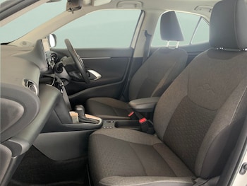 Used Toyota Yaris Cross 2023 for sale - 79473132: Photo