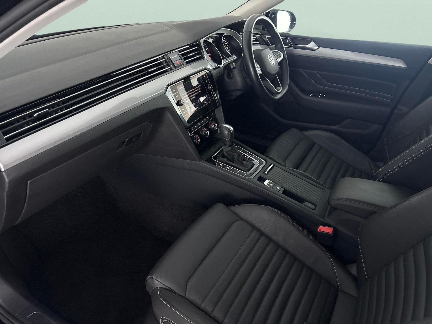 Used Volkswagen Passat 2022 for sale - 76420786: Photo 4