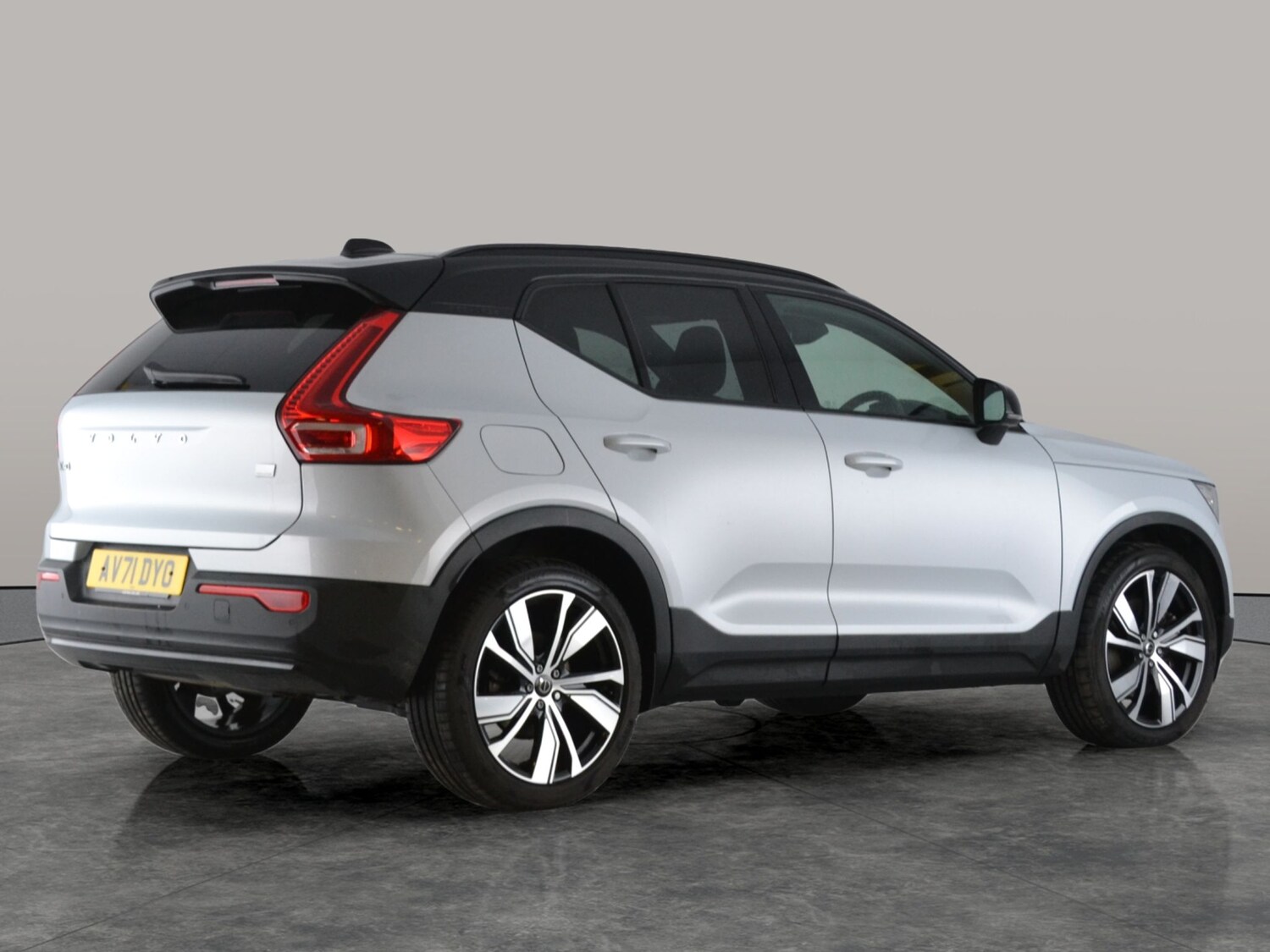 Used Volvo XC40 2021 for sale - 77208075: Photo 10